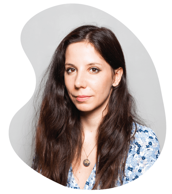 Photo de Margaux Cros développeuse web à l'écoute de ses clients